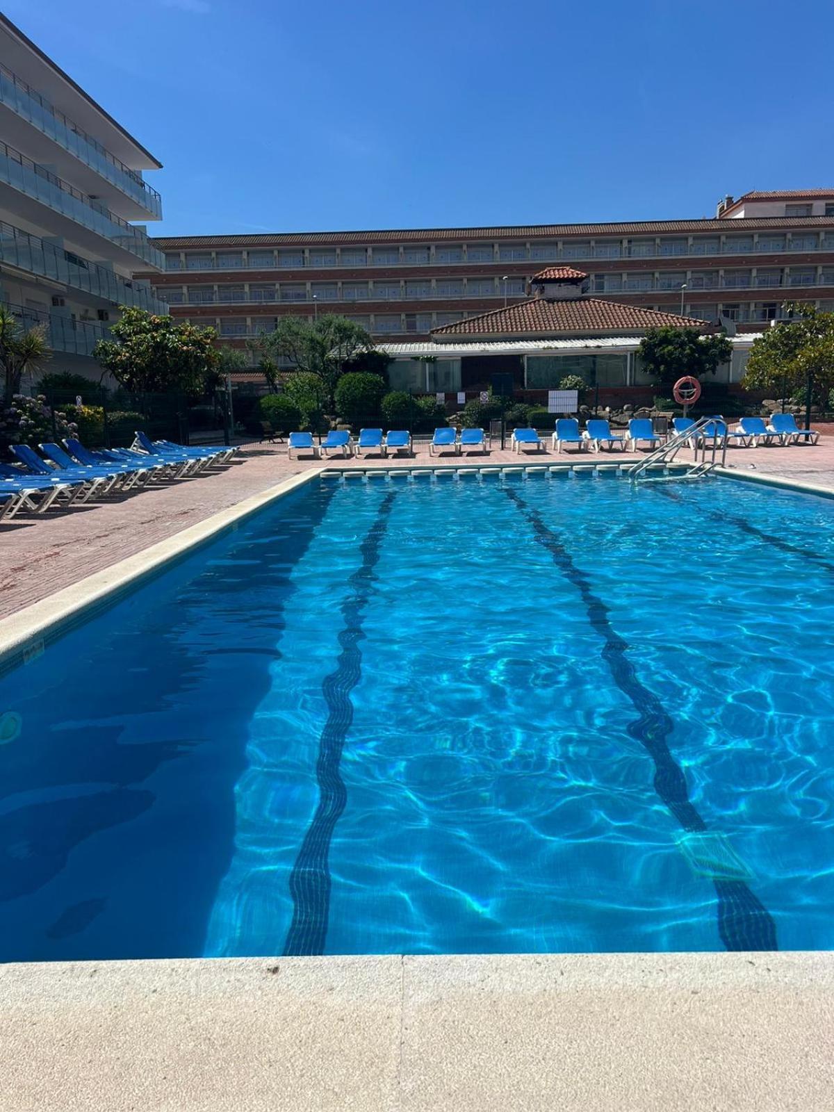 Apcostas Els Pins Lotus Apartment Blanes Luaran gambar